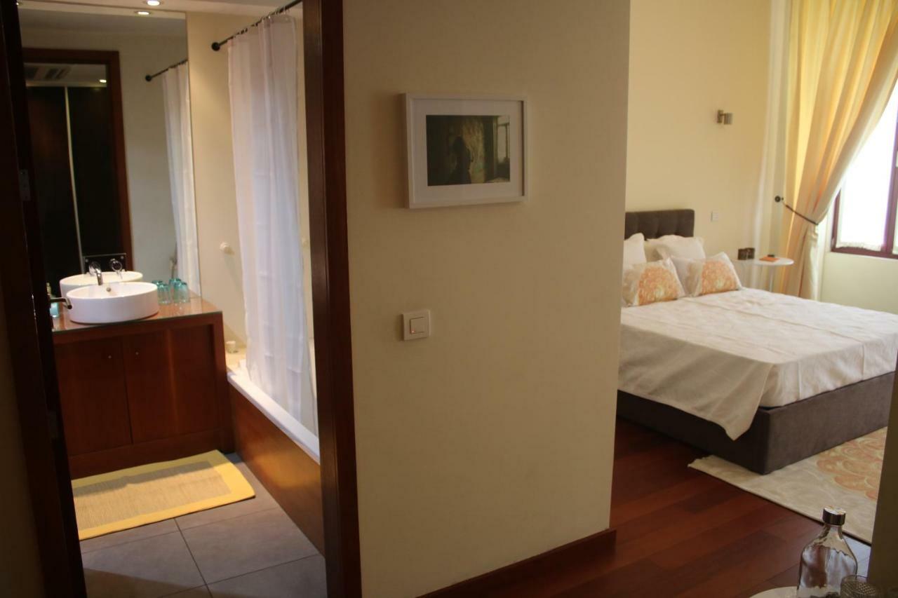 Book House Hotel Порто Екстериор снимка